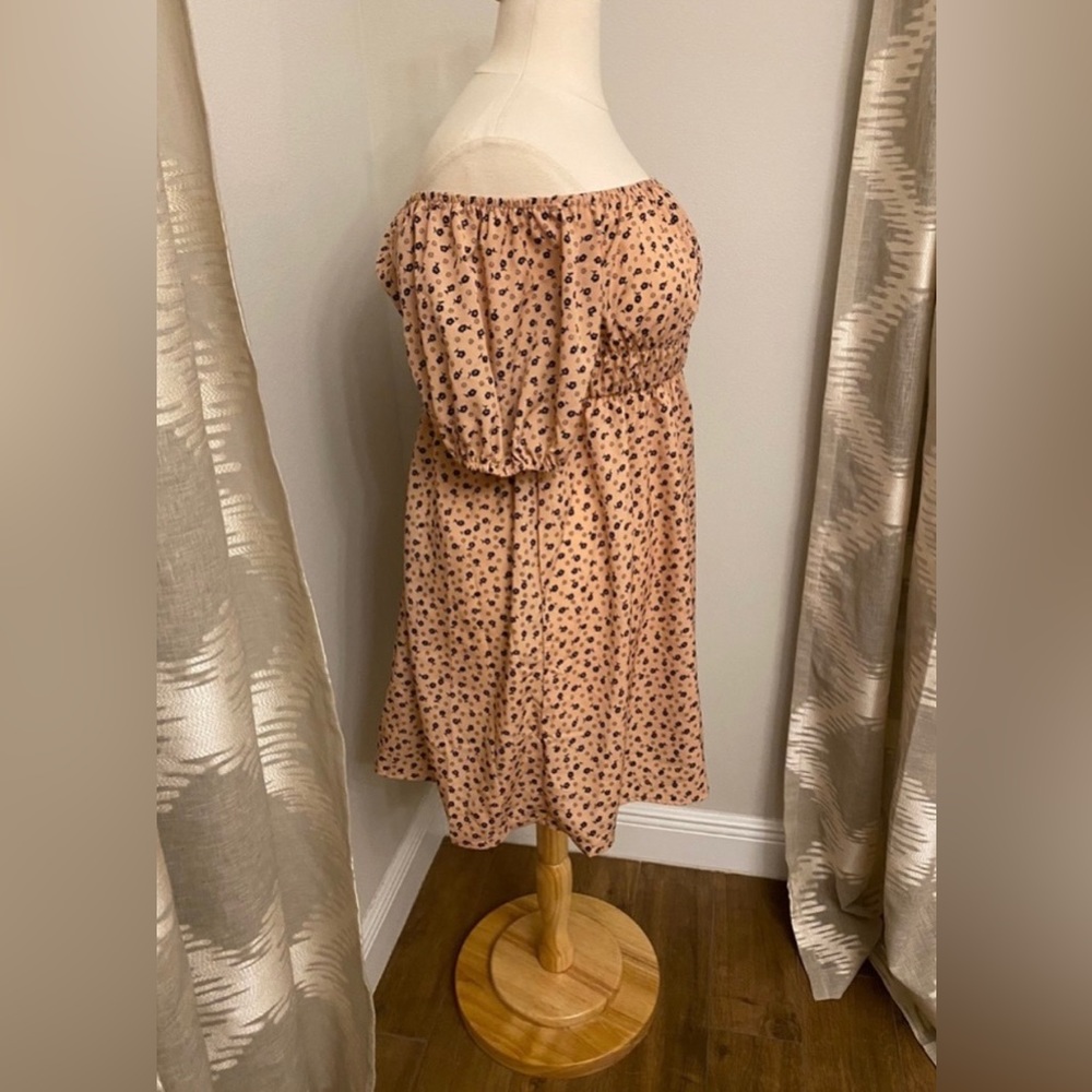 Plus Dress - Picture 3 of 4